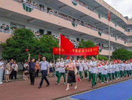 深职训学校：助力成人高考，实现学考梦想(深职训学校)