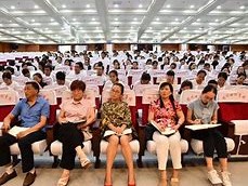 深职训学校：重塑成人教育，引领网络学习新时代(网络教育)