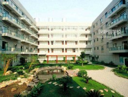 提升未来：深职训学校如何助你完成成人本科学历(深职训学校)