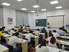 远程教育 vs 函授学习：深职训学校的解决方案(远程教育)