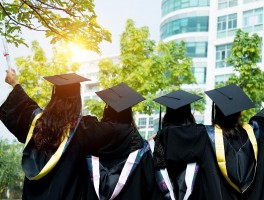 深职训学校解析：成人高考通常在几月份举行(考试时间)