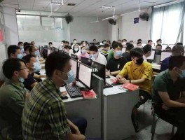 深职训学校：提升你的学历，专业升本之路的可靠伙伴(专升本)