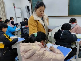 初中学历如何提升至大专学历？深职训学校来解答(初中学历)