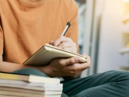 提升学历的创新途径：深职训学校如何助你一臂之力(学历提升)
