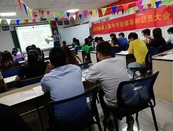 成人高考专升本之路：深职训学校助您梦想成真(专升本)