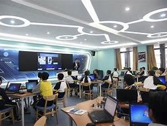 深职训学校：远程教育与函授学习的现代融合(远程教育)