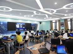 深职训学校：引领网络教育本科新时代，打破传统学习障碍(深职训学校)